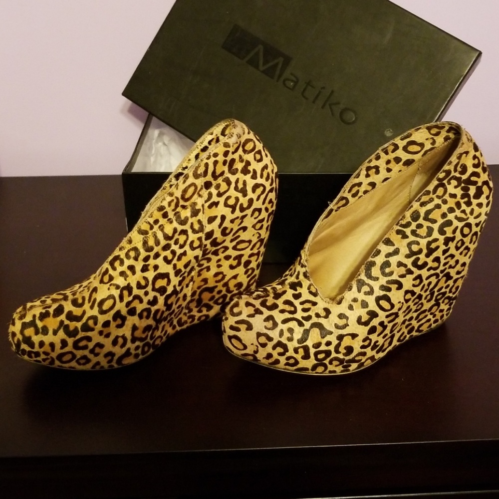 Matiko Leopard Shoes - Picture 2 of 5